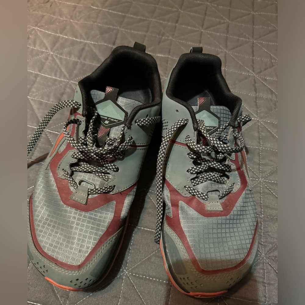Altra Lone Peak 5